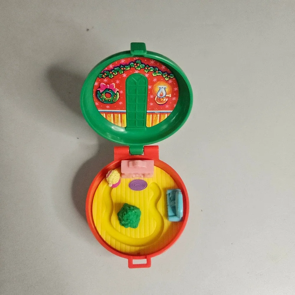 Vintage 1993 Polly Pocket McDonald's Christmas Wreath Locket Bluebird Toys Green